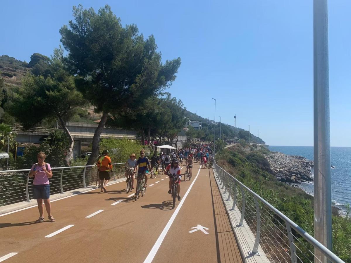 לינה וארוחת בוקר אימפריה Il Sole Di Poggi מראה חיצוני תמונה